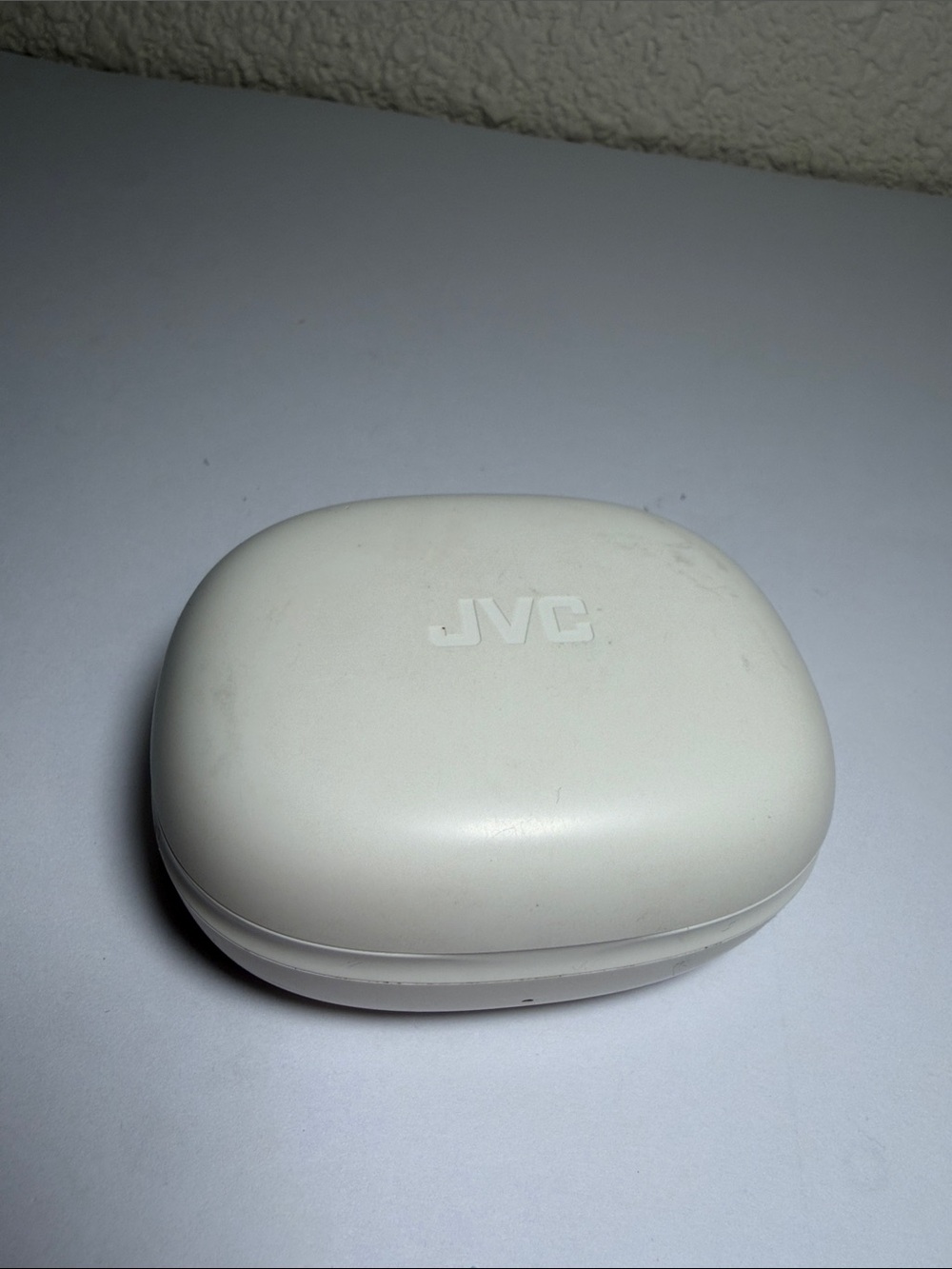 JVC White On-Ear Headphones with Carrying Case
